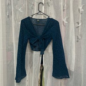 blue floral print tie front bell sleeve crop top